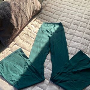 Offline Flare Deep Forest Green Leggings! 💚